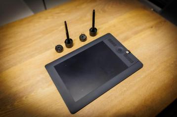 Wacom Intuos Pro Medium beschikbaar voor biedingen