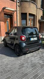 Smart ForTwo kit Brabus + JBL + Pano + gekeurd voor verkoop, Auto's, Smart, Zwart, Leder, 900 cc, 2 zetels