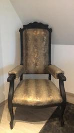 Volledig gerestaureerde antieke stoel met bijhorend, Enlèvement