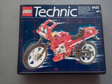 Moto & Auto  Lego Technic 8422 disponible aux enchères