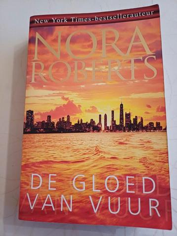 Nora Roberts - De gloed van vuur beschikbaar voor biedingen