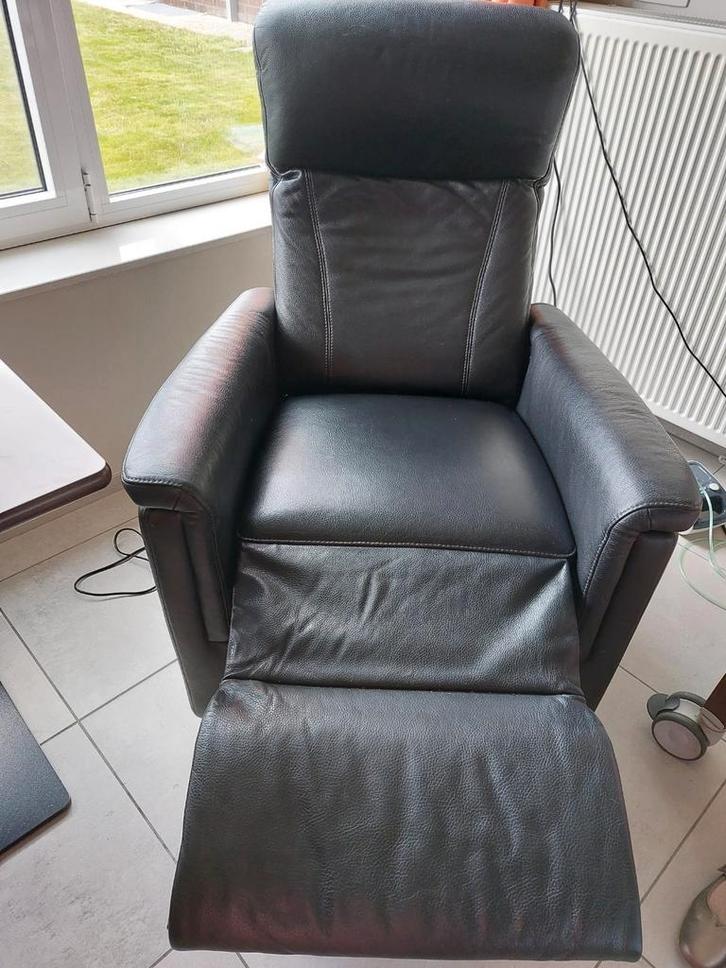 Zwarte lederen relax, Huis en Inrichting, Fauteuils, Gebruikt, Ophalen