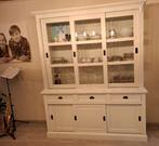 Prachtige vitrine/buffetkast in massief hout, Ophalen