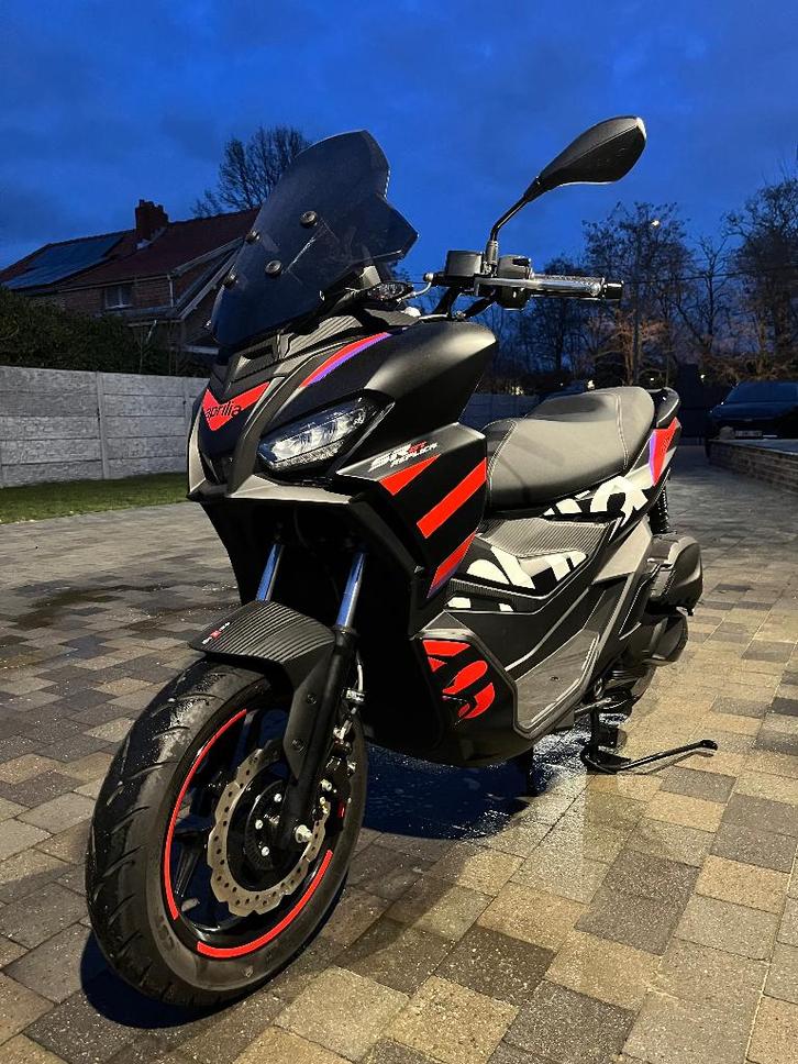 Trottinette SR-GT Aprilia 125cc, Vélos & Vélomoteurs, Scooters | Aprilia, Comme neuf, Autres modèles, Classe B (45 km/h), Essence