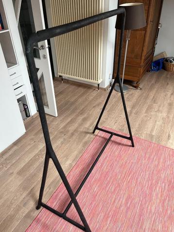 Ikea TURBO Kledingrek beschikbaar voor biedingen