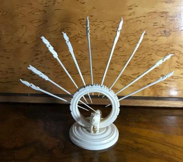 Afrikaans kunstsnijwerk beschikbaar voor biedingen