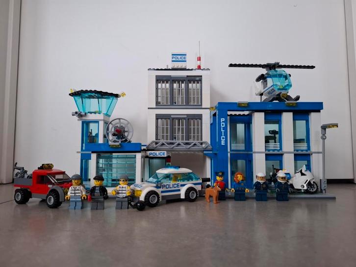 Lego City 60047 - Politiebureau, Kinderen en Baby's, Speelgoed | Duplo en Lego, Gebruikt, Lego, Complete set, Ophalen of Verzenden