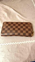 Louis Vuitton Zippy Wallet, Handtassen en Accessoires, Portemonnees, Bruin, Nieuw, Leder, Ophalen
