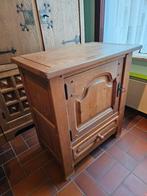 Massief eiken kastje met slot en sleutel, Antiek en Kunst, Ophalen