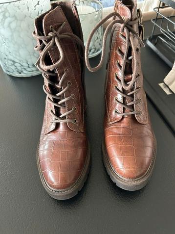 Gloednieuwe prachtige bruine enkellaarzen maat 39 beschikbaar voor biedingen