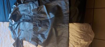 Vend  ensemble  veste Pamela et jupes cuiir 40 eu beschikbaar voor biedingen