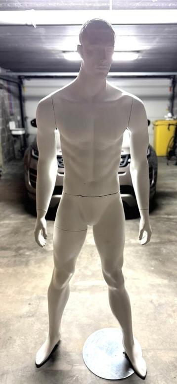 Mannequin pop man 185cm beschikbaar voor biedingen