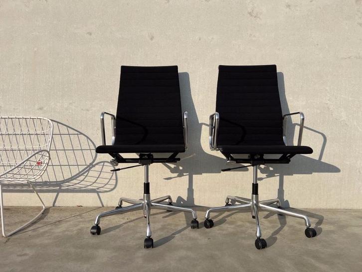 Vitra Eames EA119 hopsak bureaustoel , 4x, Huis en Inrichting, Bureaustoelen, Zo goed als nieuw, Bureaustoel, Verzenden