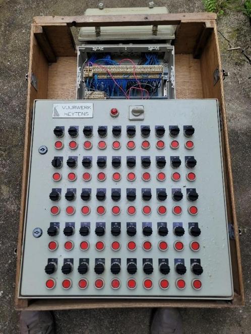 Sturing van lichteffecten of pyrotechnische effecten, Elektronische apparatuur, Overige elektronische apparatuur, Gebruikt, Ophalen