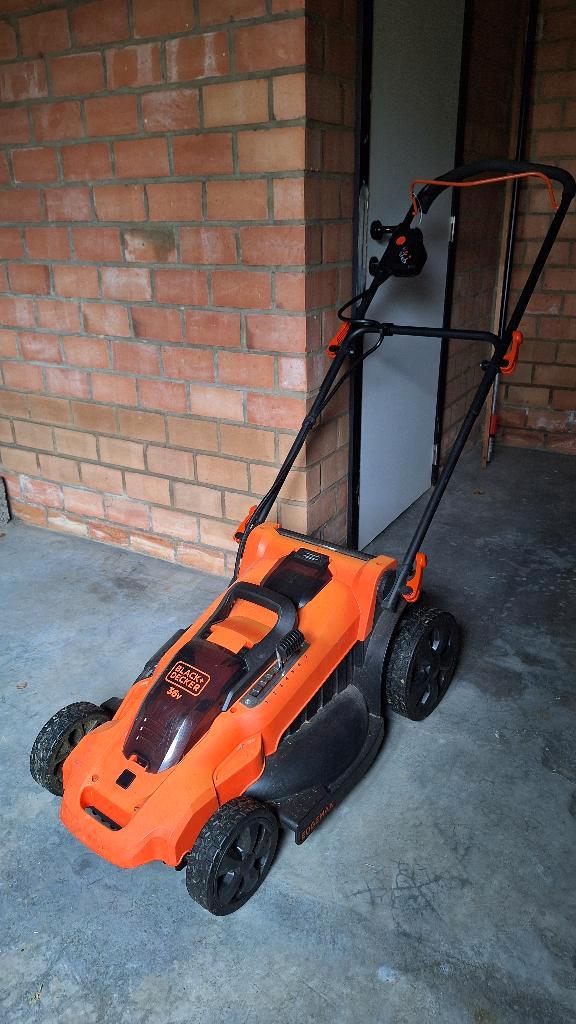 Accu grasmaaier BLACK+DECKER 48 cm 36 V, Tuin en Terras, Grasmaaiers, Gebruikt, Accu-grasmaaier, 40 t/m 49 cm, Cirkelmaaier, Elektrische starter