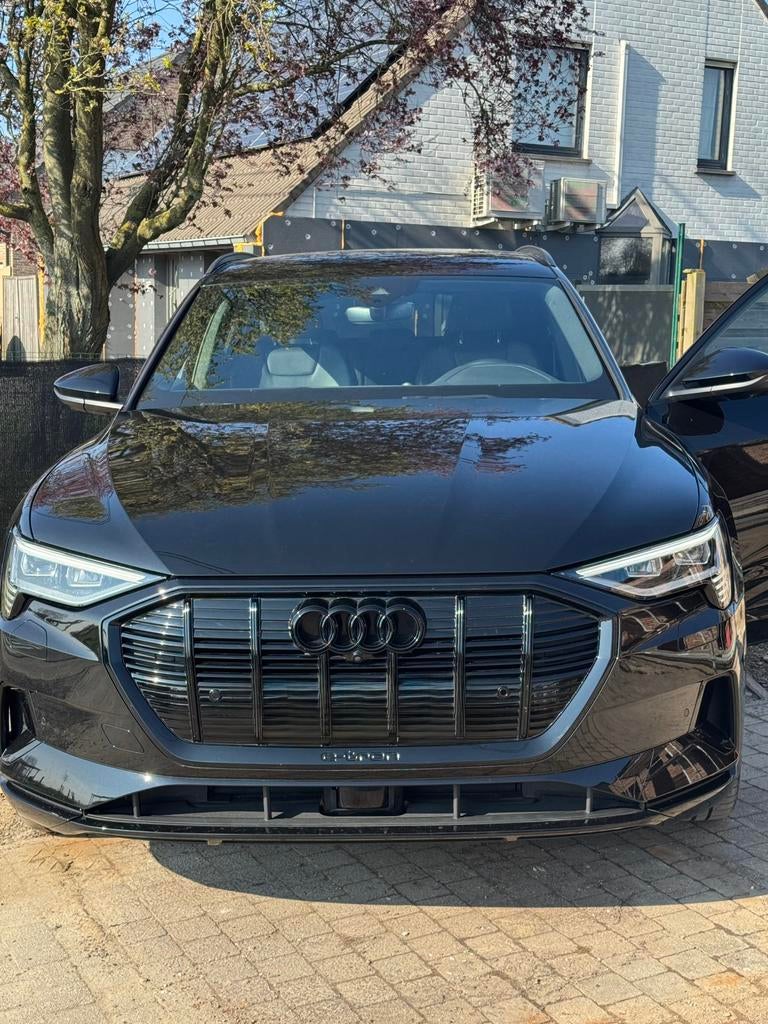 Audi Etron S55 quattro met wintervelgen - Perfecte staat, Auto's, Audi, Automaat, Zwart, Zwart, Elektrisch