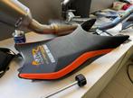 Selle en Alcantara personnalisée KTM Superduke 1290R Gen1/2, Motos, Enlèvement ou Envoi, Comme neuf