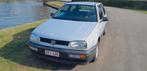 Oldtimer Volkswagen Golf 3 1800cc automaat, Auto's, Stof, Beige, 4 cilinders, Zilver of Grijs