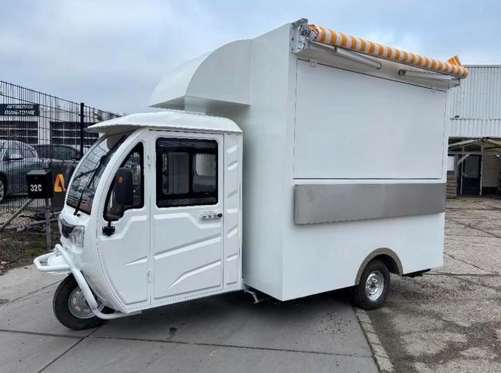 Elektrische TukTuk – Mobiele keuken - foodtruck -, Zakelijke goederen, Stock en Retail | Verkoopwagens, Ophalen