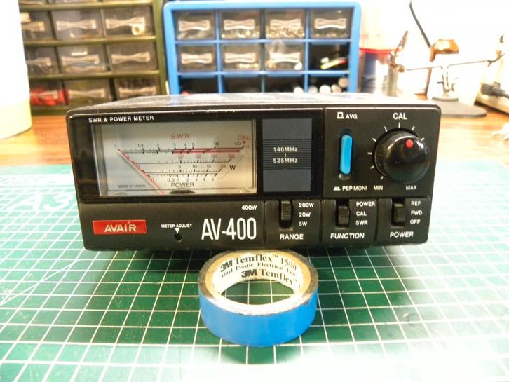 goed werkende Avair AV-400 swr/power meter 140/525 MHz, Télécoms, Émetteurs & Récepteurs, Utilisé, Émetteur et Récepteur, Enlèvement