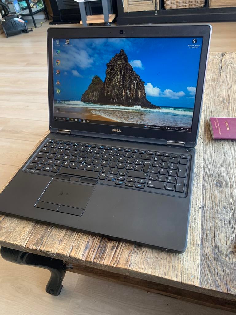 Dell latitude e5550, Computers en Software, Windows Laptops, Zo goed als nieuw, Gaming, Ophalen