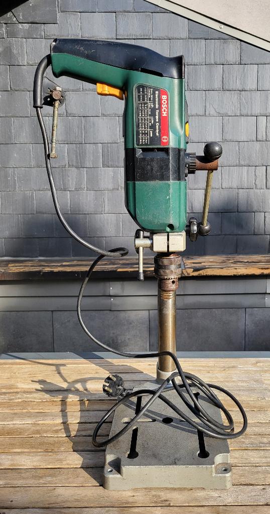 Perceuse Bosch CSB 850-2RLT avec colonne, Bricolage & Construction, Outillage | Foreuses, Utilisé, Foreuse et Perceuse, 600 watts ou plus