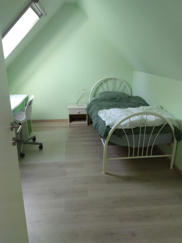 Bed en lattenbodem, Ophalen, Gebruikt, 90 cm, Eenpersoons