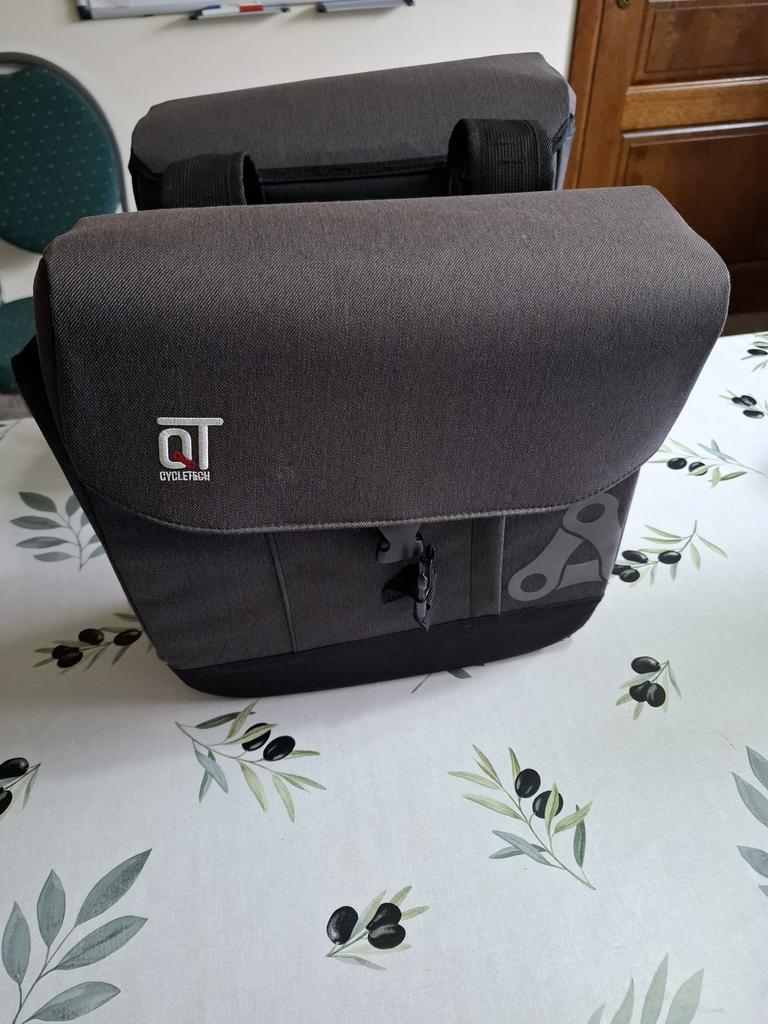 Dubbele fietstas cycletech, Fietsen en Brommers, Ophalen, Zo goed als nieuw