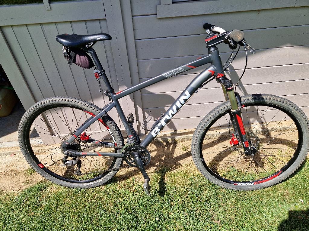 2 VTT Rockrider, porte vélos, pied d'entretien, Ophalen, Gebruikt, Schijfrem, Overige merken
