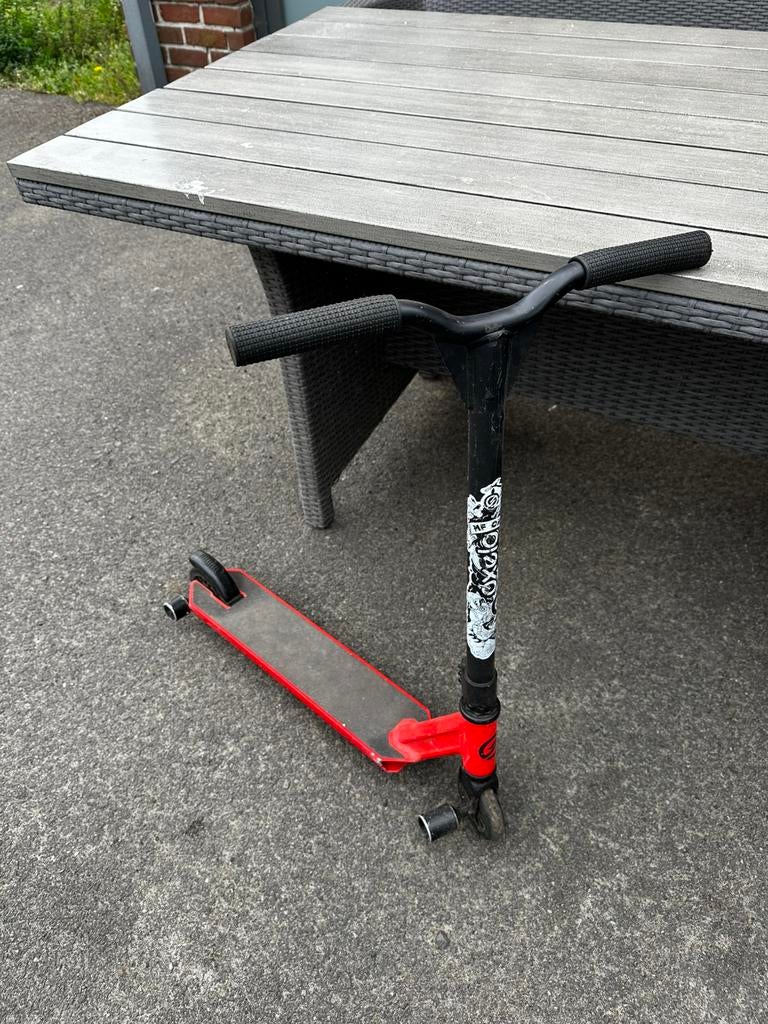 Stuntstep, Enlèvement