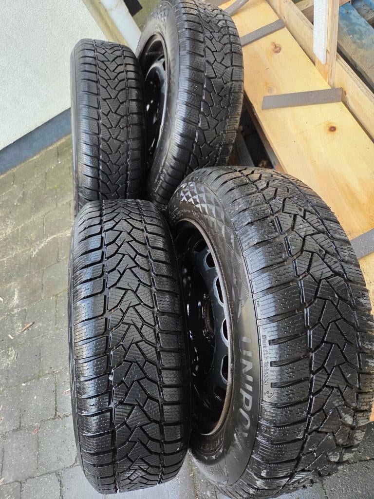 Kit hiver UniRoyal 185/65 R15 92T XL M+S, Autos : Pièces & Accessoires, Pneus & Jantes, 15 pouces, Pneus et Jantes, Pneus hiver
