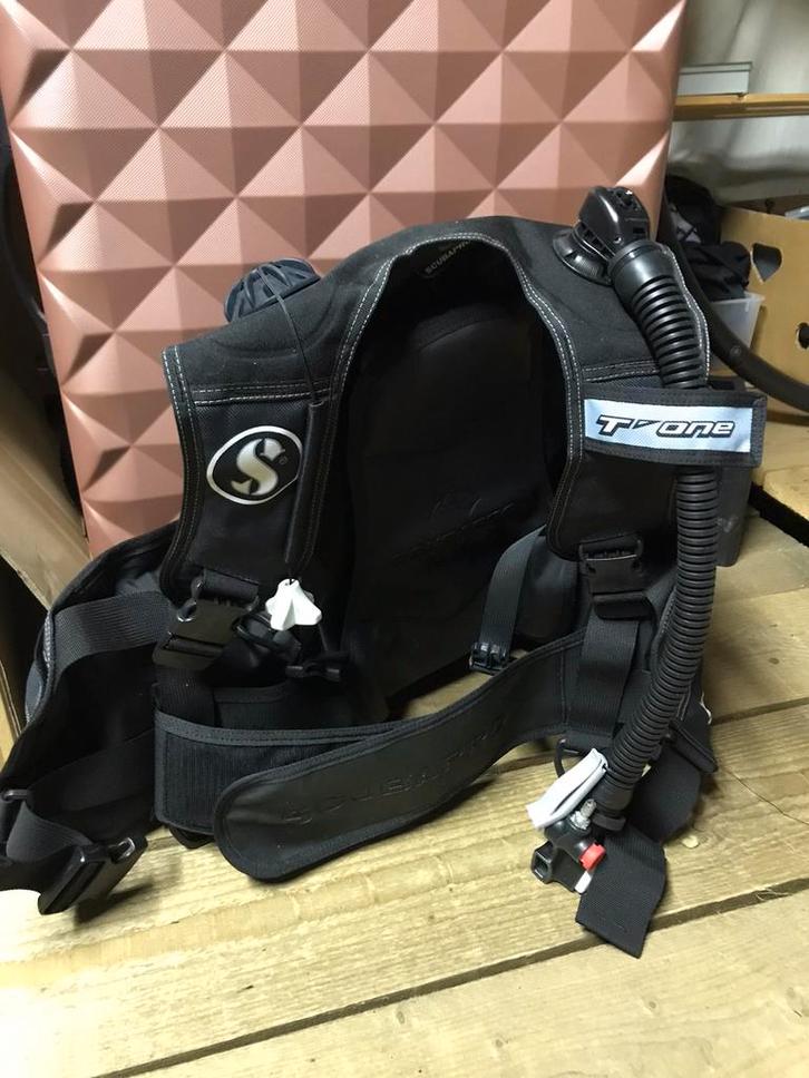 BCD, trimvest scubapro T one, Watersport en Boten, Duiken, Zo goed als nieuw, Trimvest of Wing, Ophalen