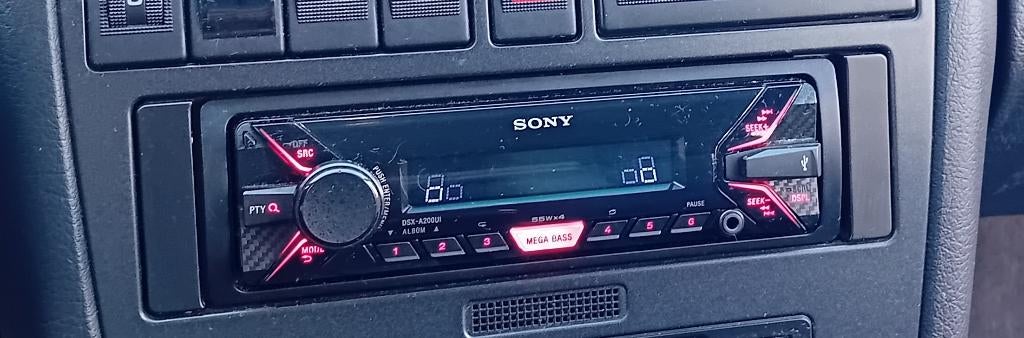 Sony DSXA200 UI 4x55W usb/mp3/iPod autoradio, Auto diversen, Autoradio's, Ophalen of Verzenden, Zo goed als nieuw