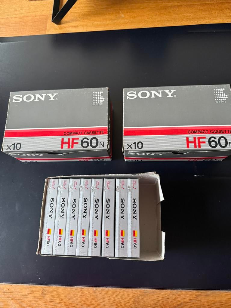 Sony HF60 set van 10 - retro/ vintage  goede staat, Audio, Tv en Foto, Videocamera's Digitaal, Nieuw, Band, Disc of Geheugen, Overige soorten