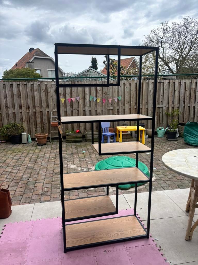 Kast, Ophalen, Zo goed als nieuw