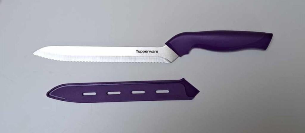 Tupperware™ Couteau à Pain « Essential Knives » mauve, Maison & Meubles, Cuisine| Tupperware, Envoi, Neuf, Violet, Autres types