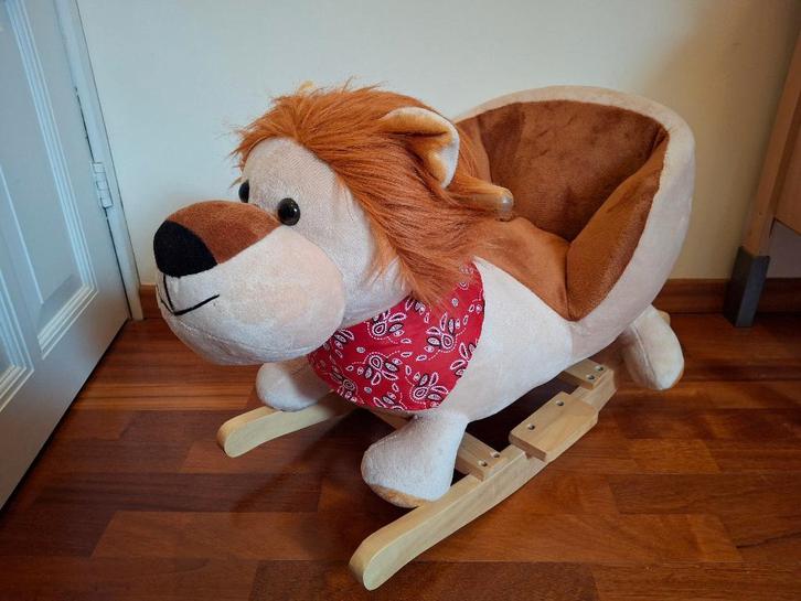 Fauteuil à bascule Lion, Enfants & Bébés, Relax bébé, Comme neuf, Siège de balançoire, Autres marques, Enlèvement