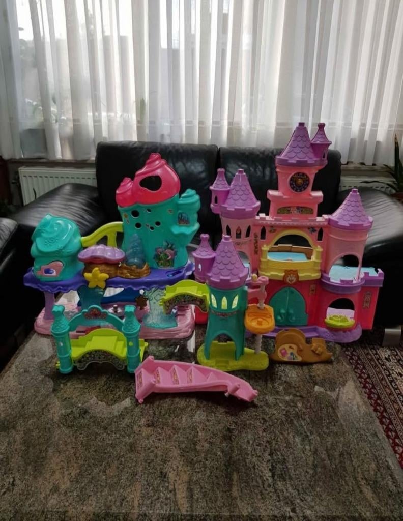 Heel mooie grote kasteel speelgoed (Nieuw), Ophalen