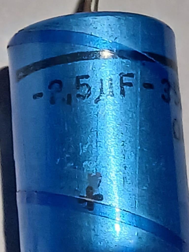 Condensateur électrolytique 2 5mF 350v, Electroménager, Enlèvement ou Envoi, Comme neuf