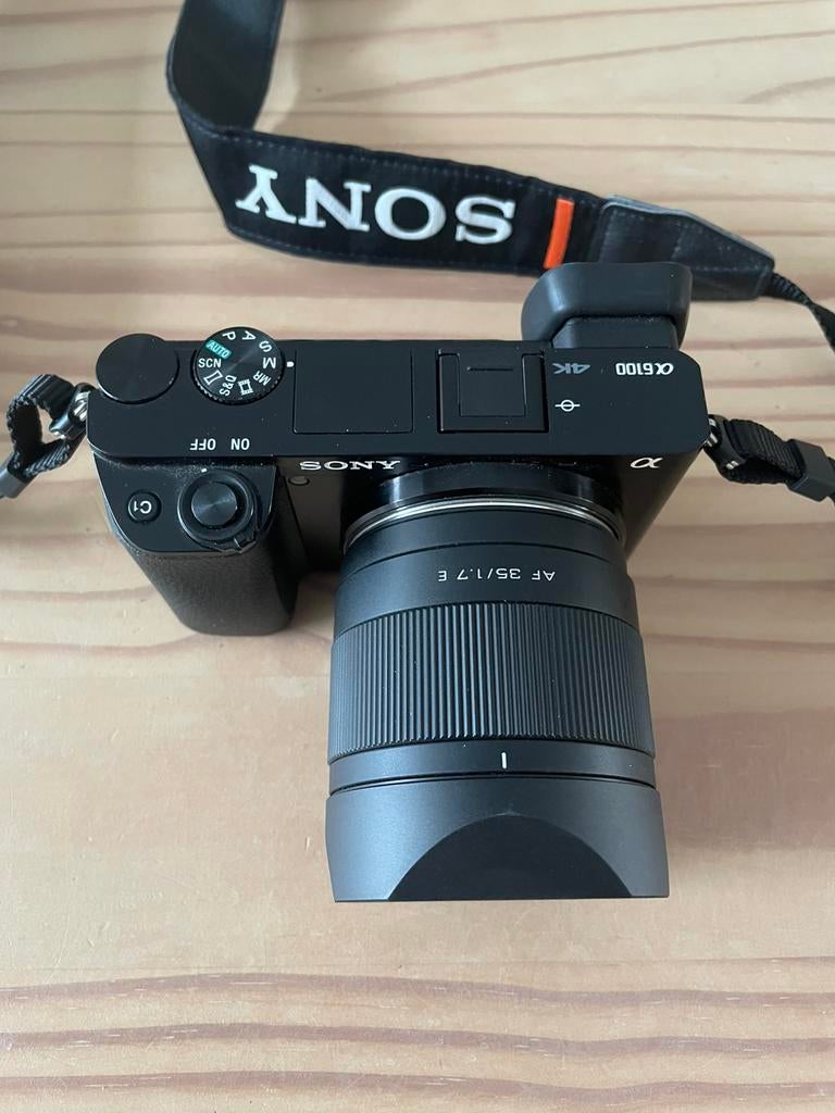 Sony A6100 , Viltrox 35/1.7, Ophalen of Verzenden, Zo goed als nieuw, Sony