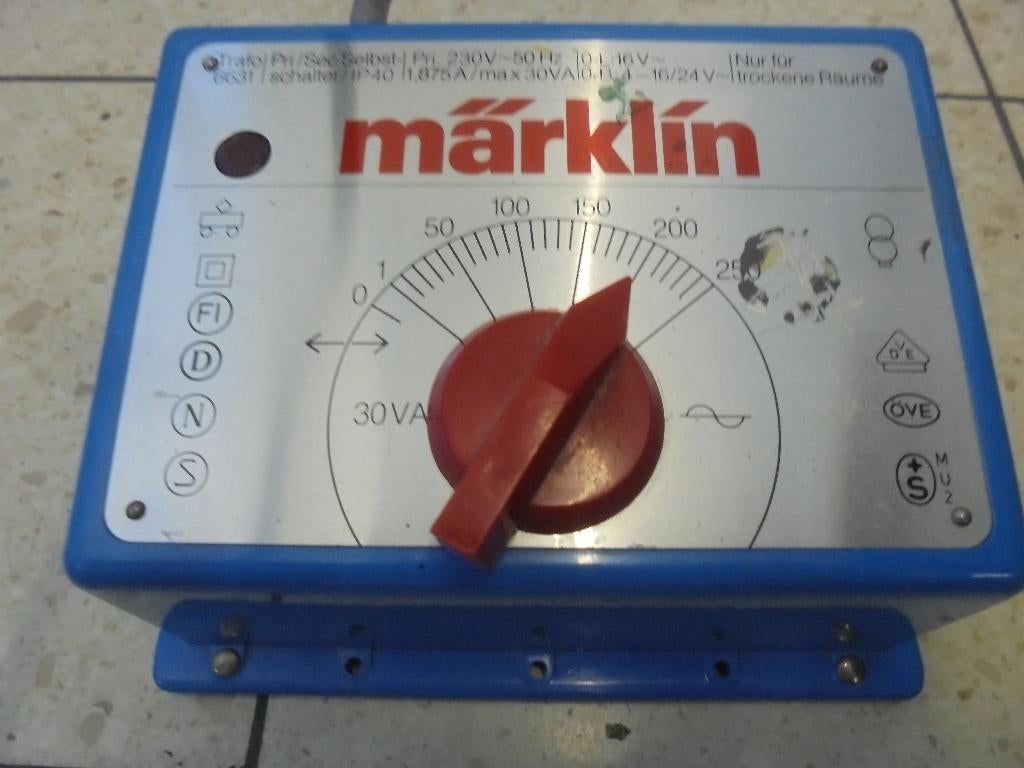 marklin transfo 6631, Hobby & Loisirs créatifs, Trains miniatures | HO, Analogique, Enlèvement ou Envoi, Courant alternatif, Transformateur ou Alimentation