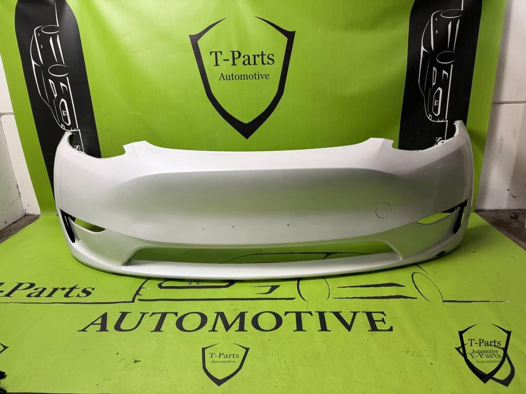 Pare-chocs avant de Tesla Model Y, Info@tesla.com, Pare-chocs, Tesla, Inc., Utilisé