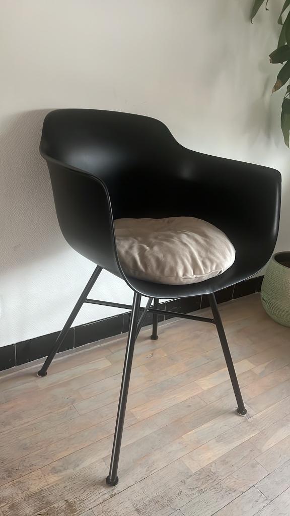 6 stoelen, Ophalen, Kunststof, Gebruikt, Zwart