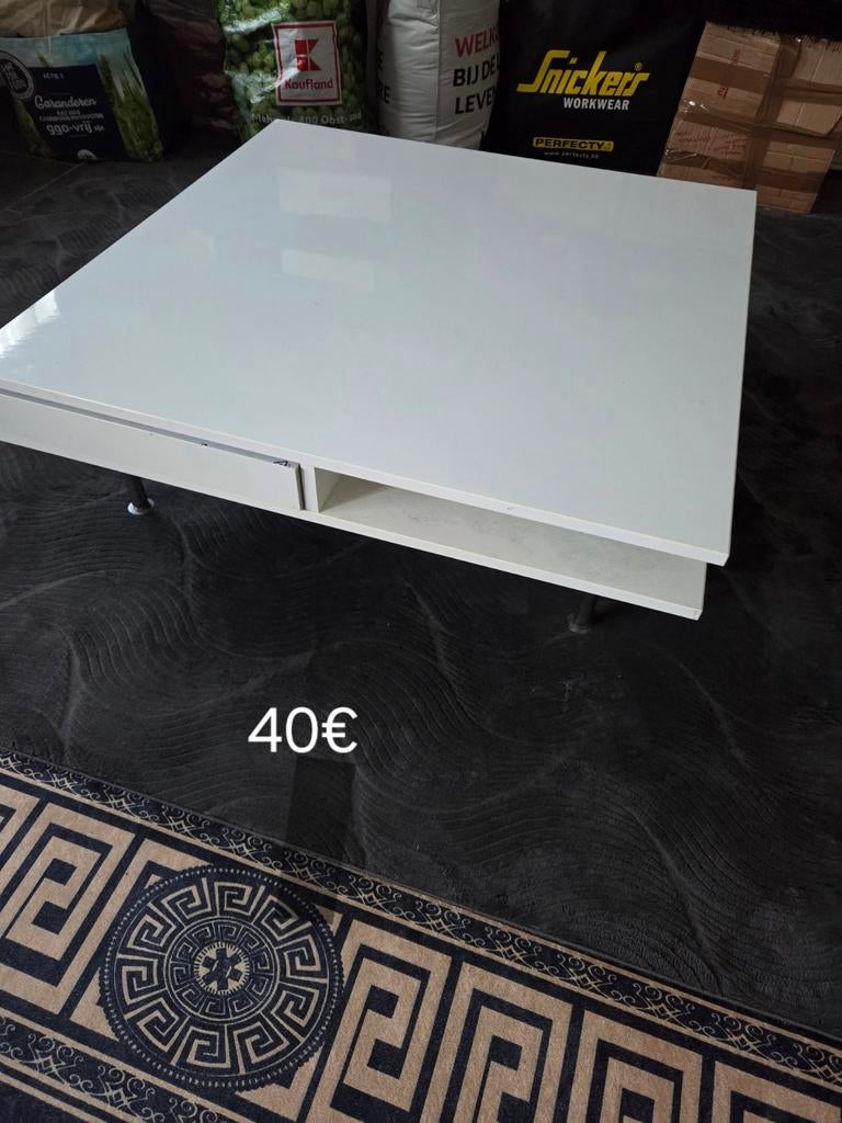 Vide Appartement, Enlèvement