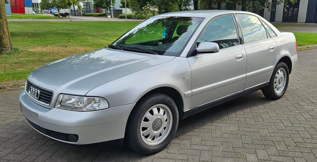 A4 1.6 BENZINE -BJ:2000- 94.000KM -IN ZEER GOEDE STAAT, Auto's, Audi, Bedrijf, Te koop, A4, ABS, Airbags, Airconditioning, Electronic Stability Program (ESP)