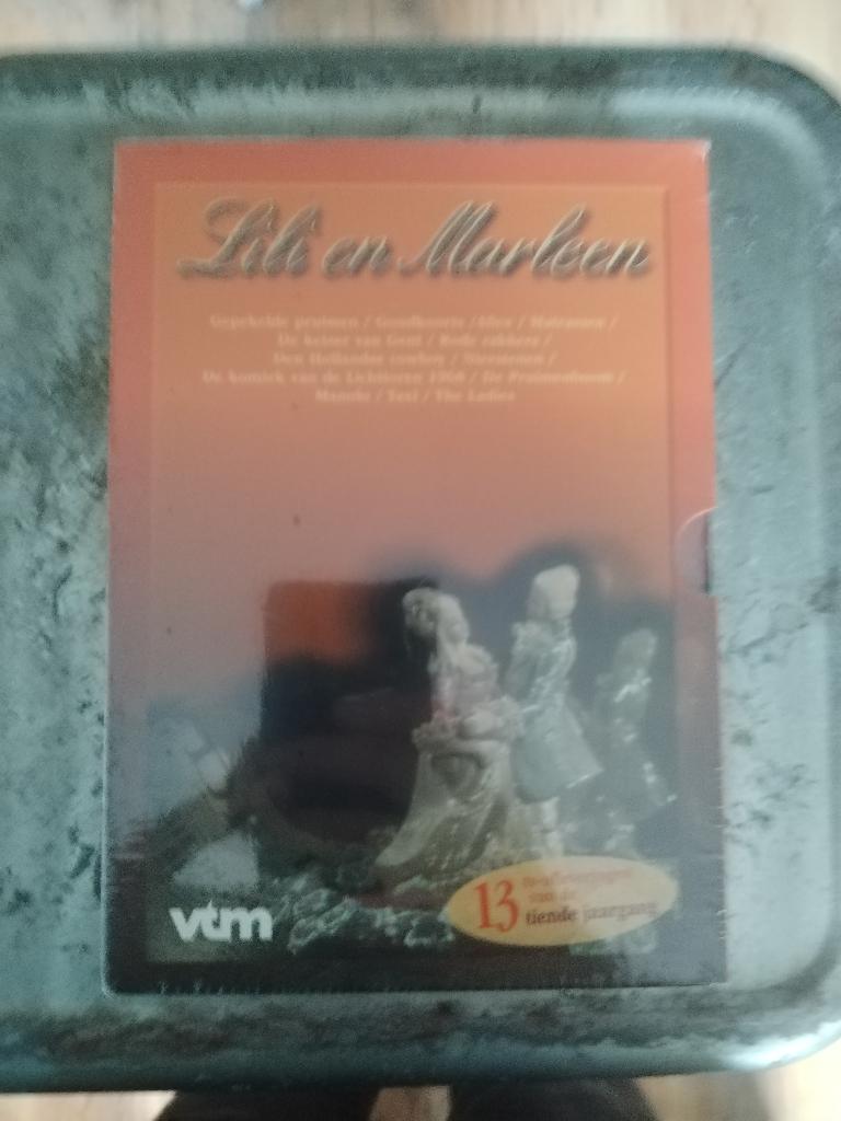 Lili en Marleen seizoen 10, CD & DVD, DVD | TV & Séries télévisées, Enlèvement ou Envoi, Coffret, Neuf, dans son emballage, Comédie