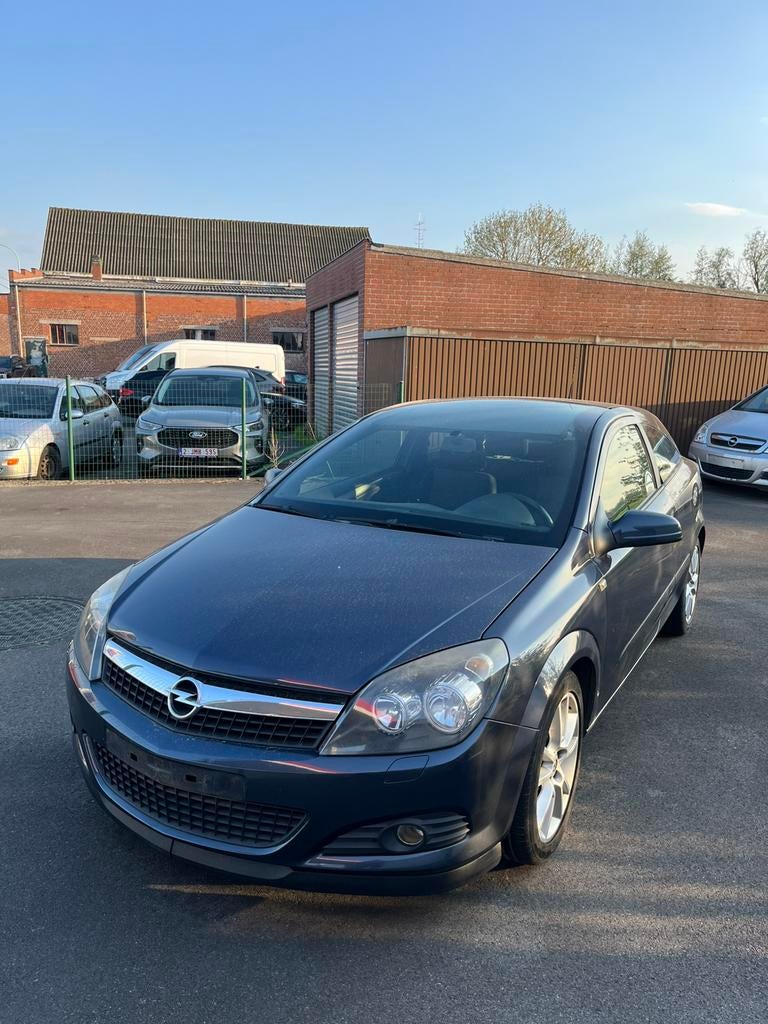 Opel Astra GTC, Auto's, Voorwielaandrijving, Stof, Zwart, 4 cilinders