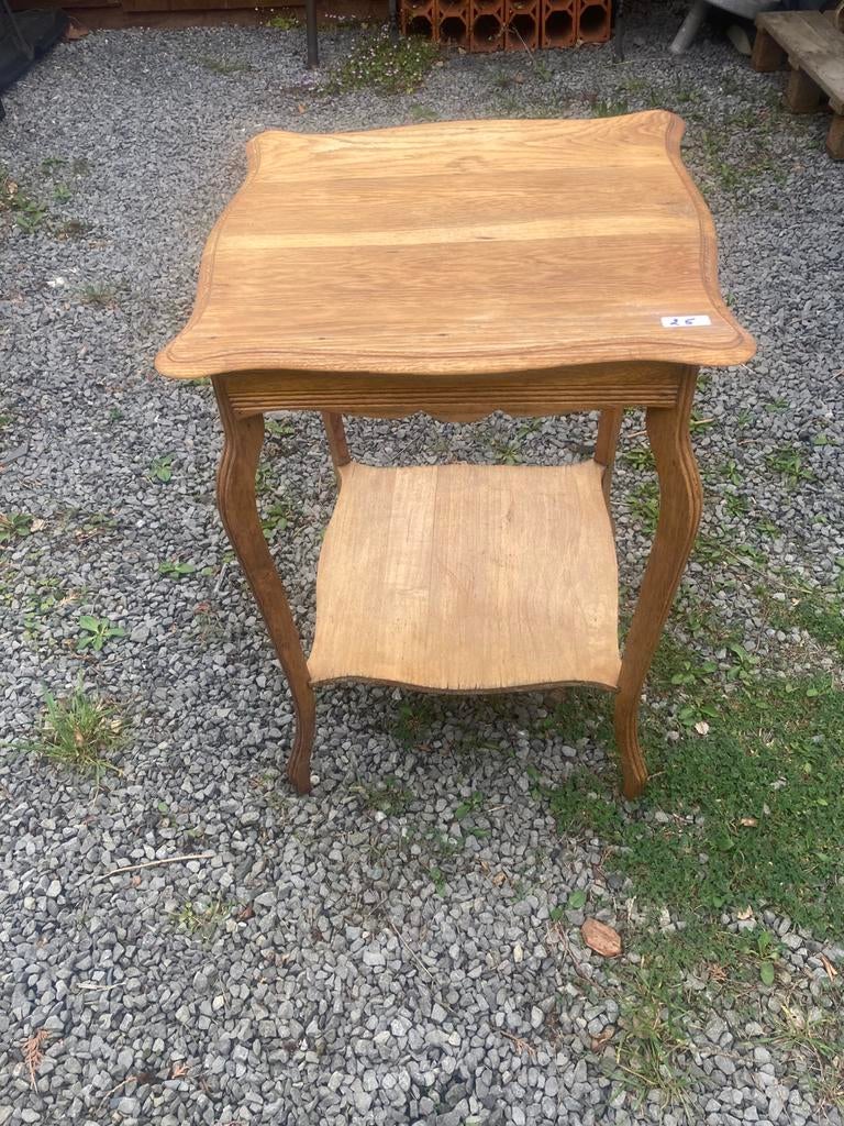 Rustiek tafeltje, Ophalen