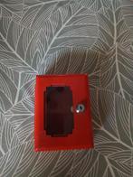 Petit coffret métallique, Enlèvement