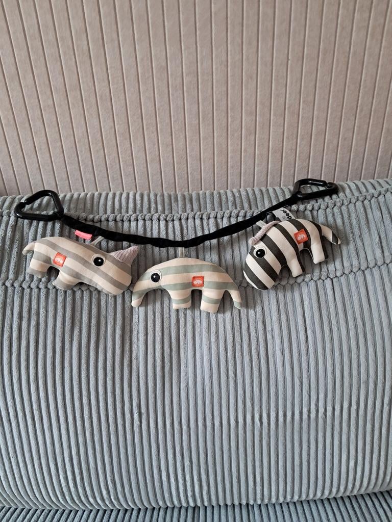 Done by Deer wagenhanger / kinderwagen speelgoed, Enlèvement